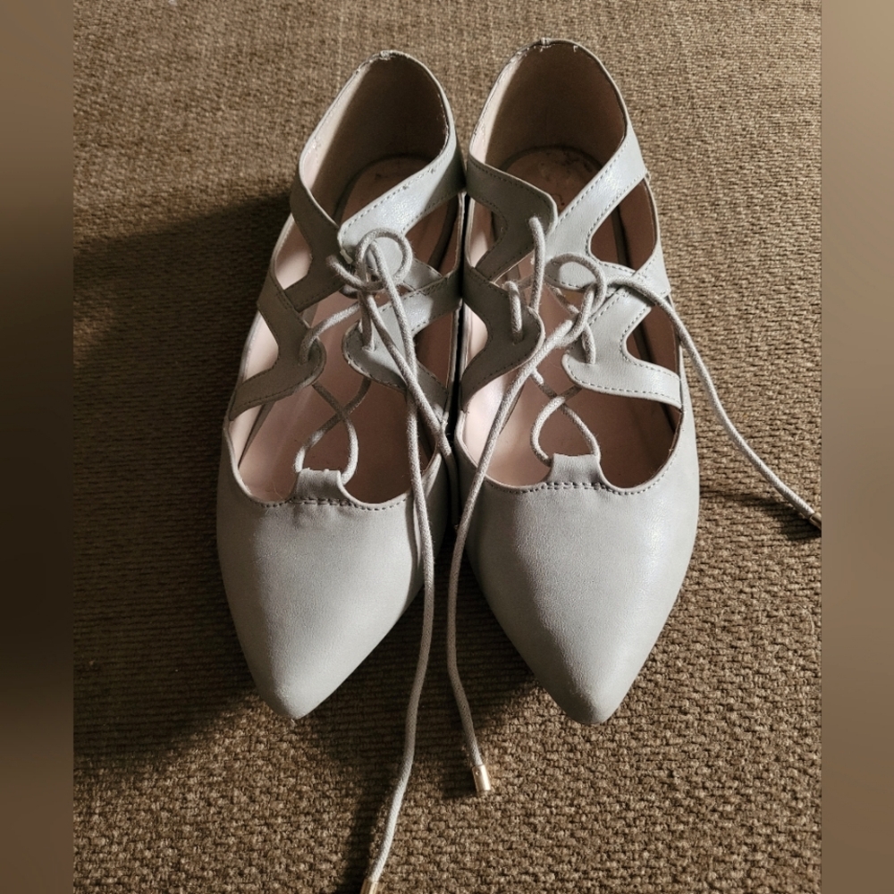 Women summer shoes brand Cityclassified in size 7 and in grey colour.